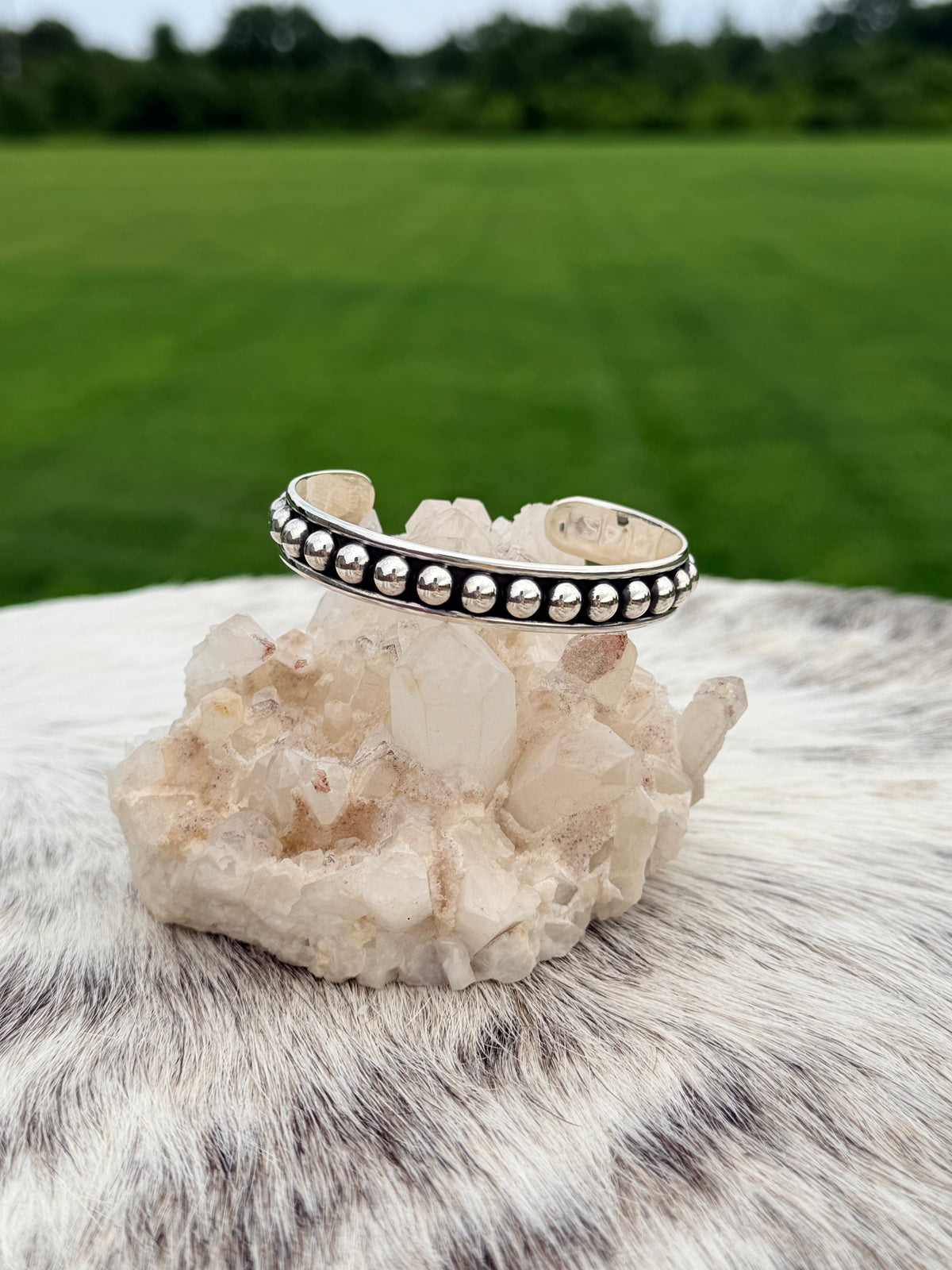 Medium Pearl Cuff