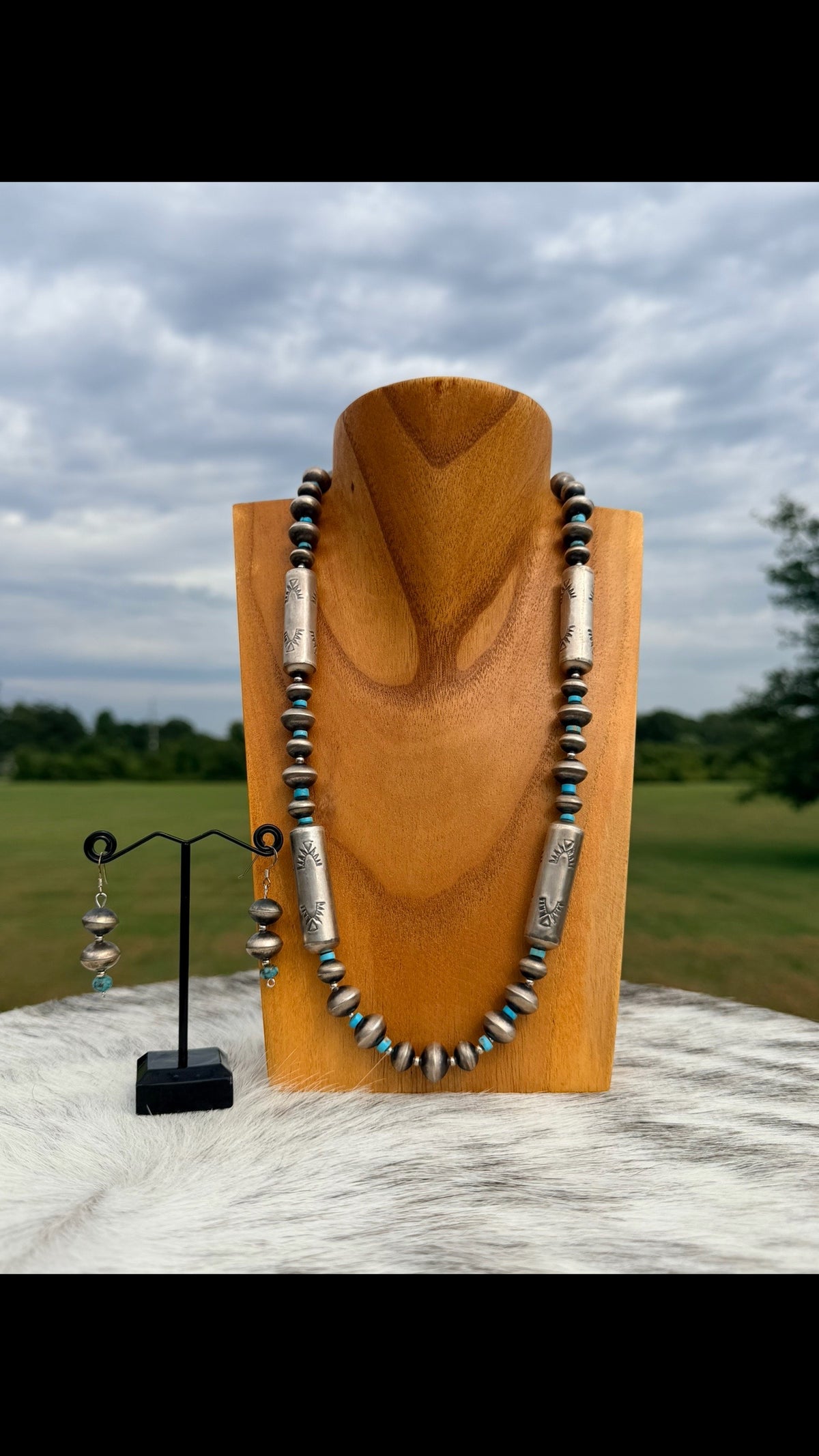 Sharon Cooley Barrel Navajo Pearl Set