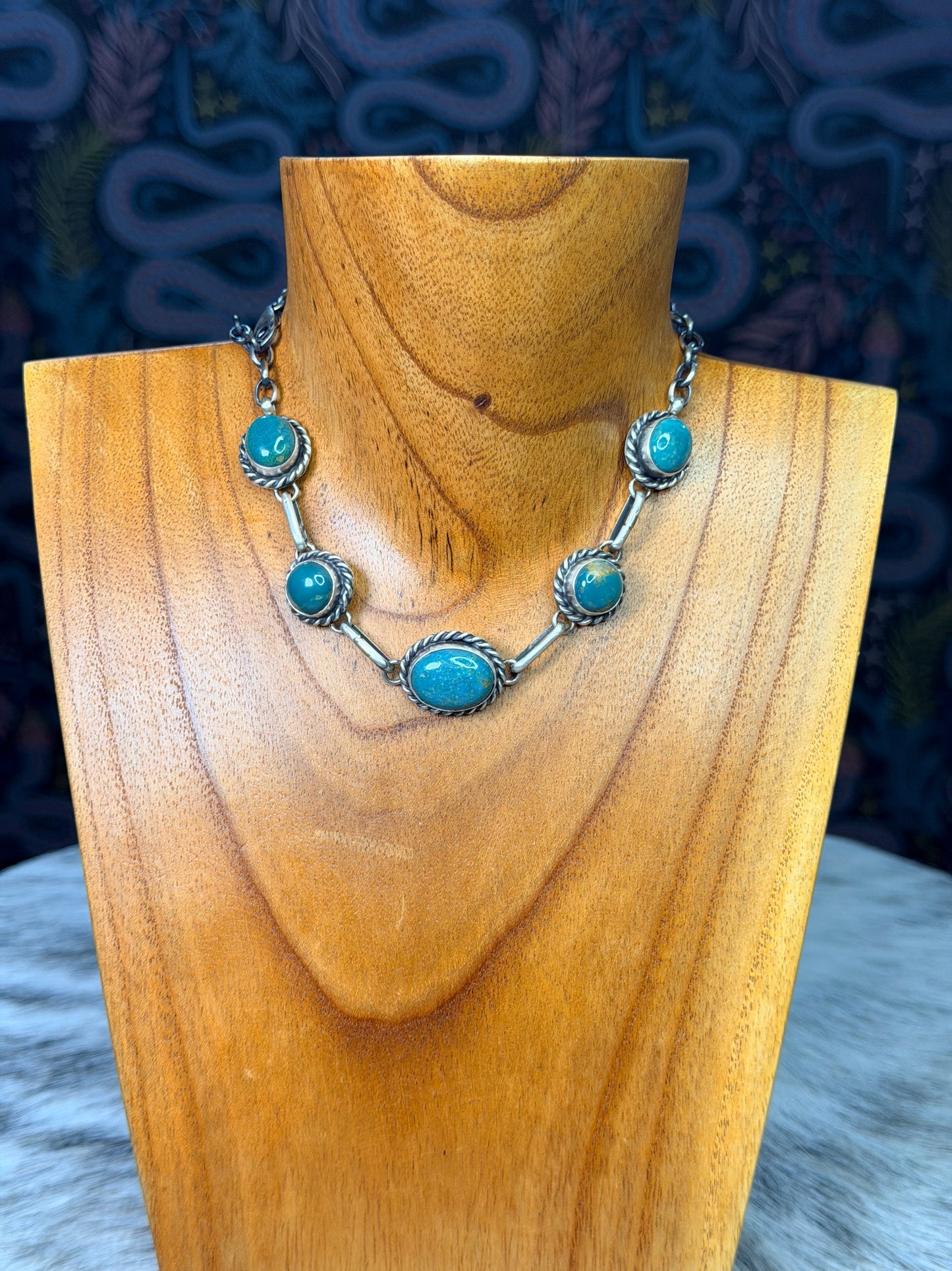 Agustine Largo Kingman Choker