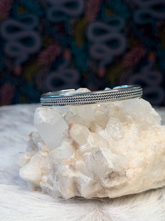 Inner Twist Cuff - Small Wrist