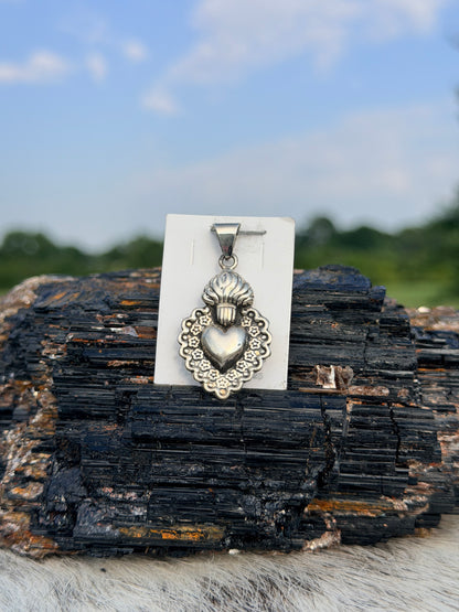 Corazon Milagroso - Large Pendant