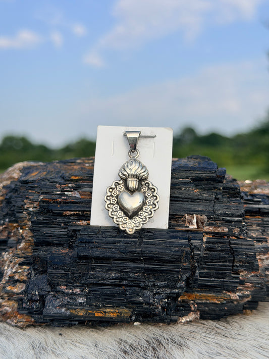 Corazon Milagroso - Large Pendant