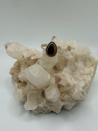 Pearshaped Tigers Eye Ring