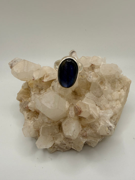 Oval Labradorite Ring