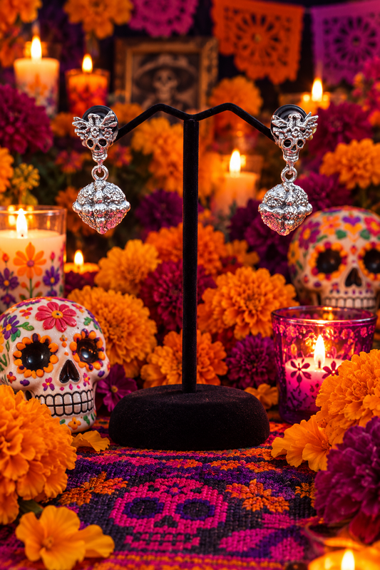 Pan de Muerto w/Skull Stud Earrings