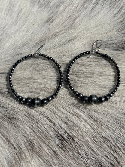 Graduated Sterling Silver Pearl Hoops