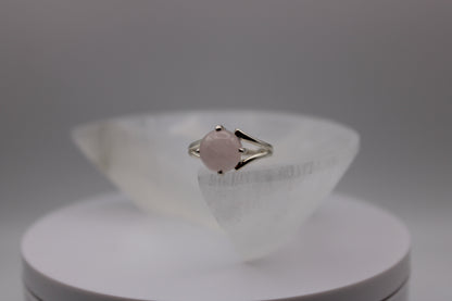 Circle Rose Quartz Ring