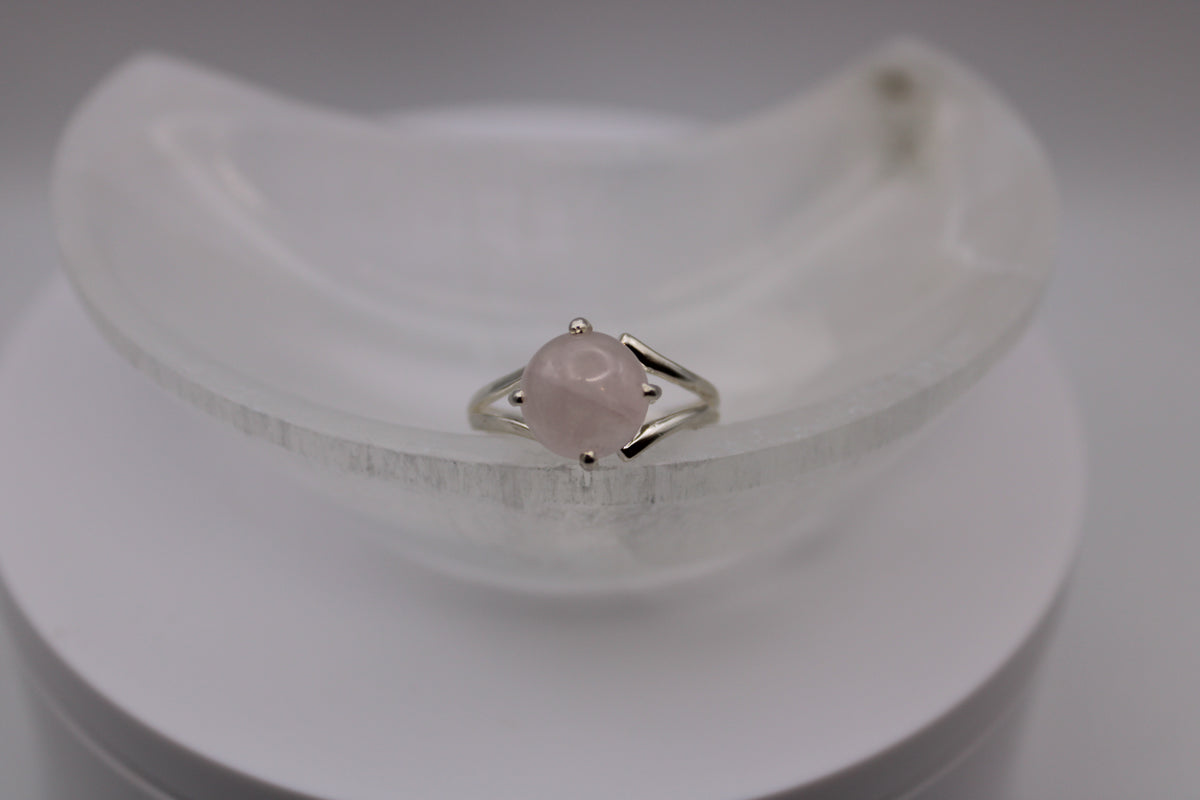Circle Rose Quartz Ring