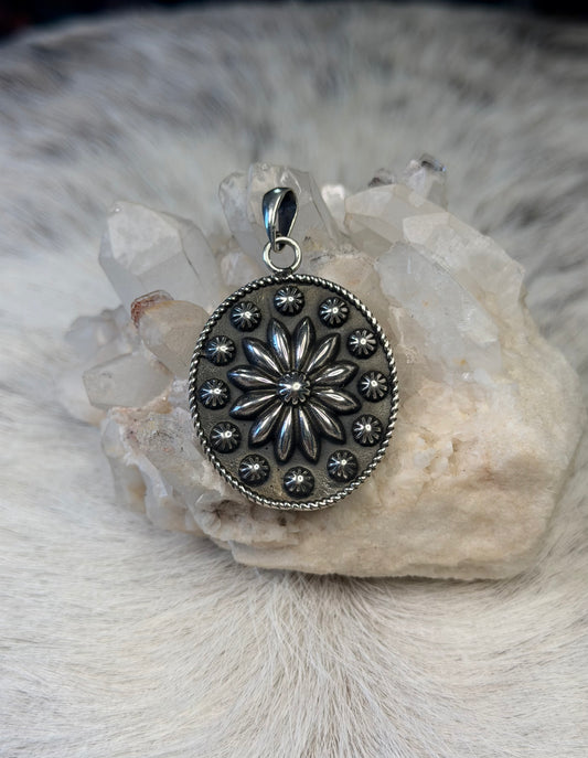 Concho Pendant