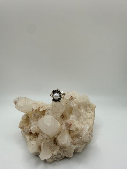 Round Fresh Water pearl Ring