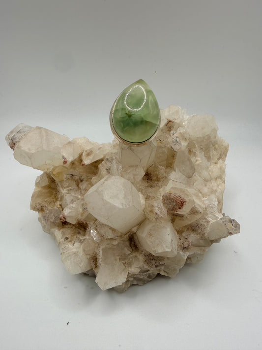 Pearshaped Prehnite Ring
