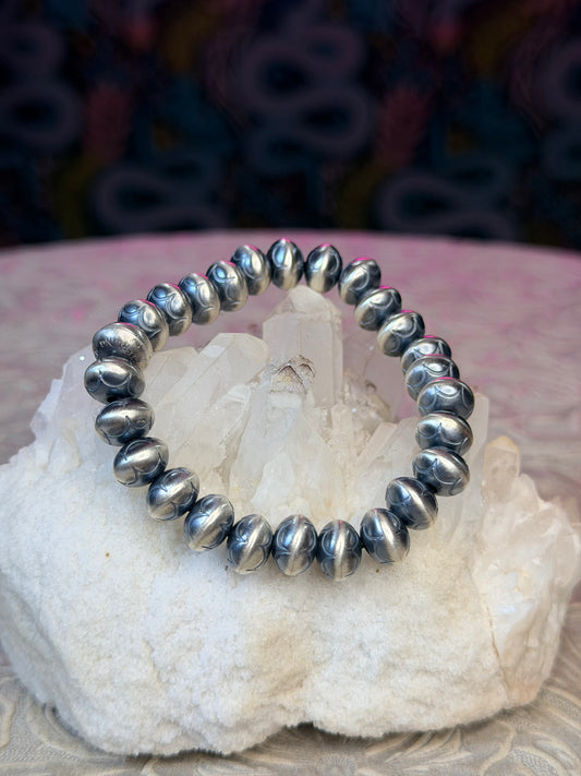 B. Halwood 9mm Navajo Pearl Stretch Bracelet