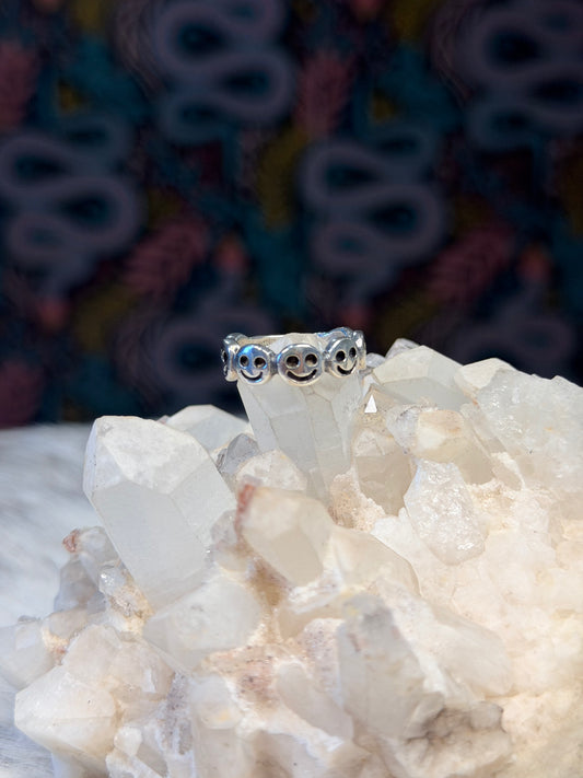 Smiley Band Ring
