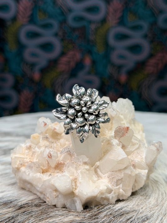 Chrysanthemum Flower Ring