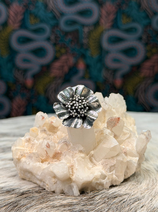 Daisy Flower Ring