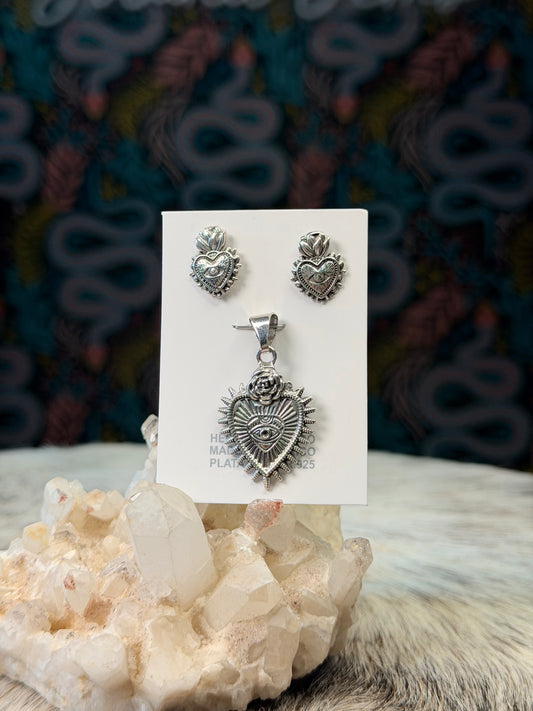 Corazon con Ojo Pendant & Earrings
