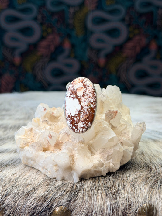 Oval Wild Horse Ring