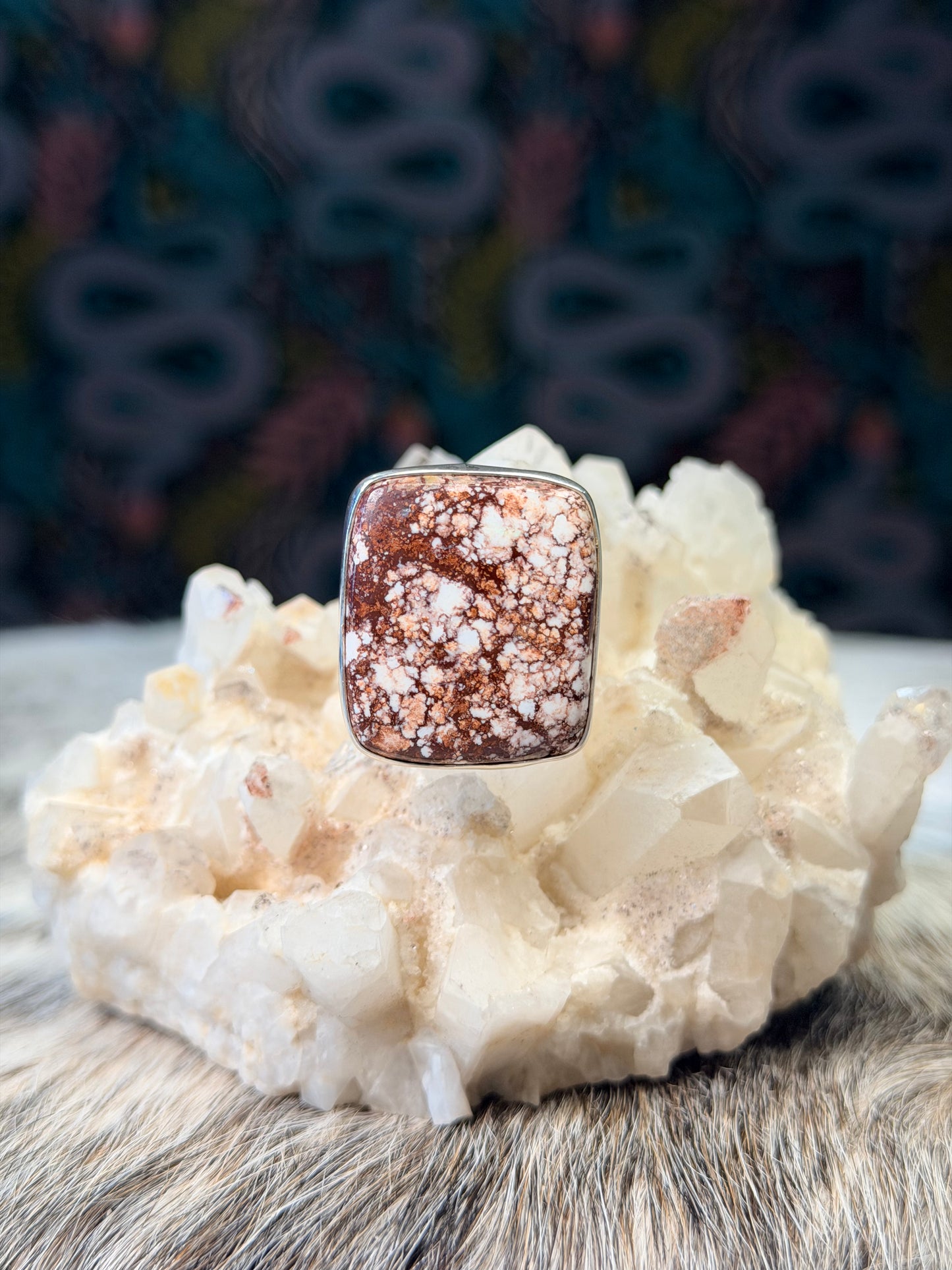 Square Wild Horse Ring