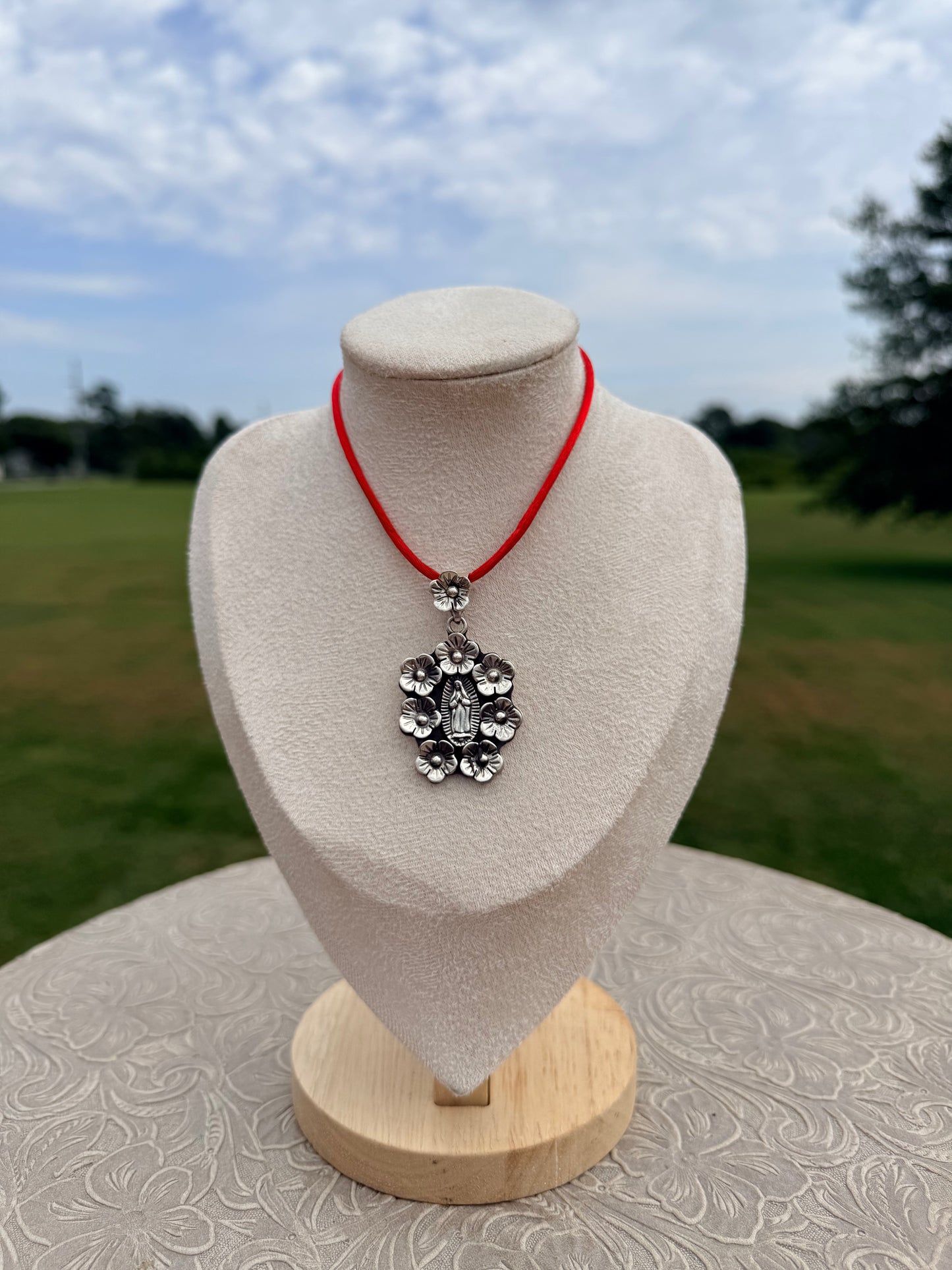 Virgen Pendant