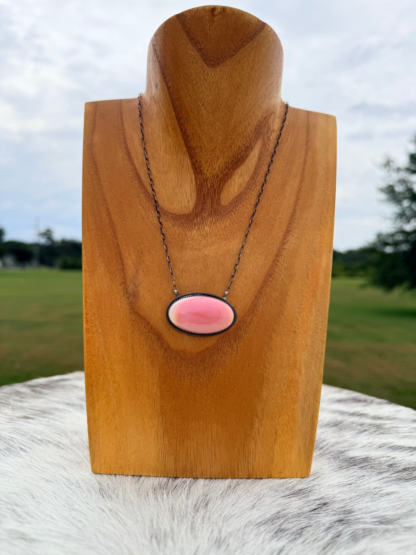 Tia Long Pink Conch Oval Bar Necklace