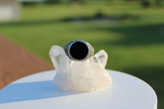 Circle Dotted Band Black Onyx